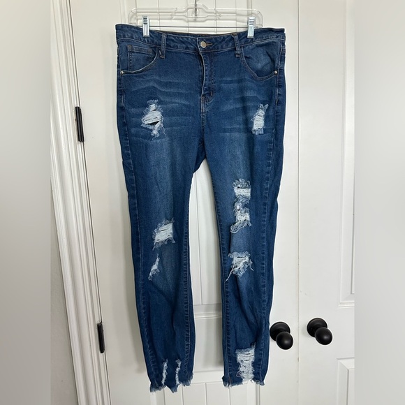 Women's Ripped Ankle Skinny Jeans - Picture 1 of 3